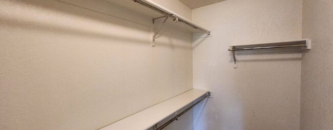Building Photo - Spacious Single-Family Home with Vaulted C...