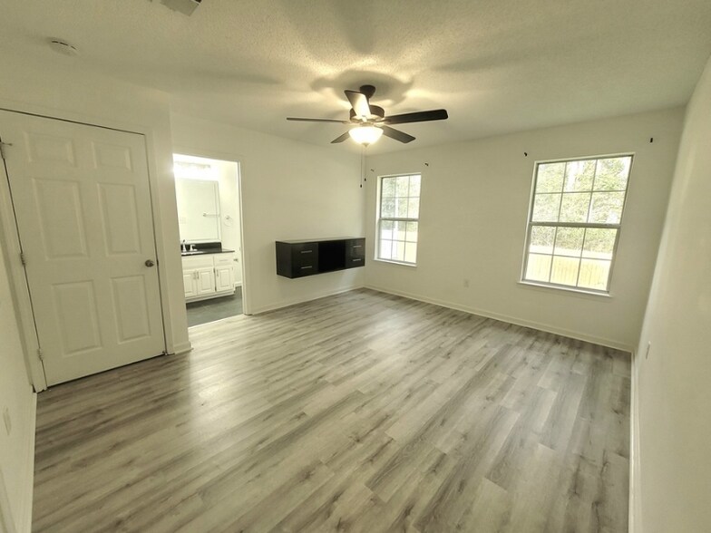 Building Photo - 141 Palmetto Dr