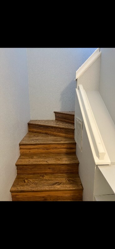 Building Photo - 981 E Snohomish Ave