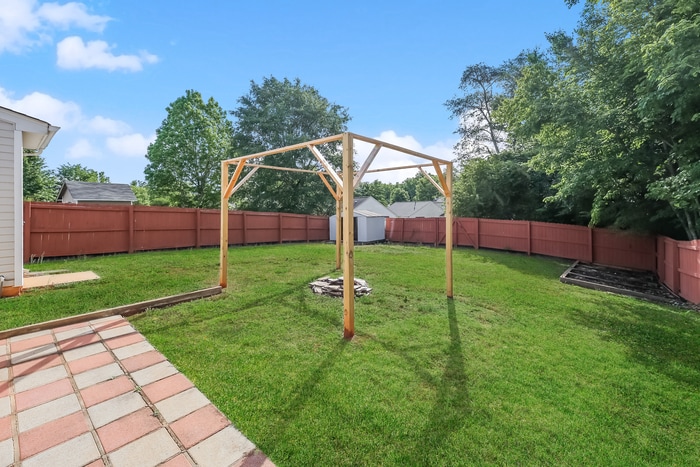 Building Photo - 206 Glenlea Ln