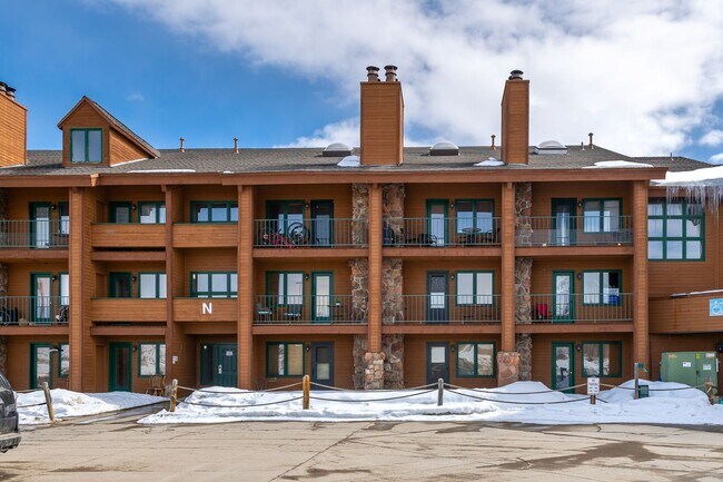 Building Photo - 62927 US HIGHWAY 40, Door 535