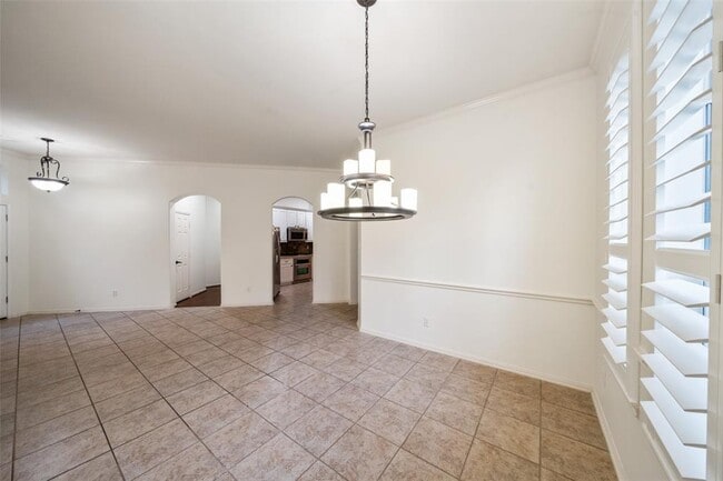 Building Photo - 47 Dresden Pl