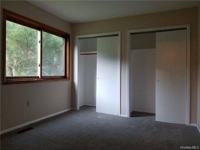 Building Photo - 256 Heritage Ln