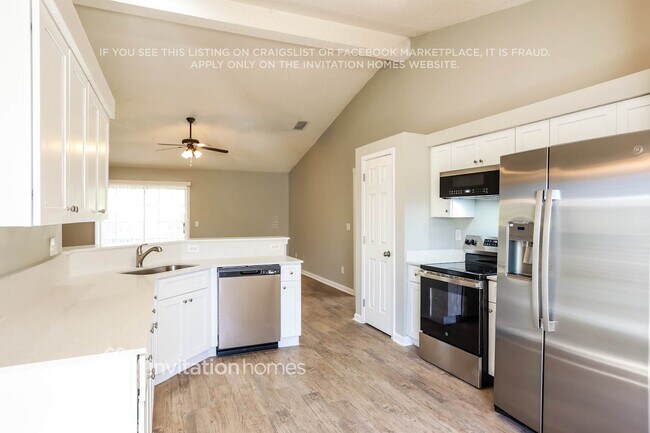 Building Photo - 1736 Northglen Cir