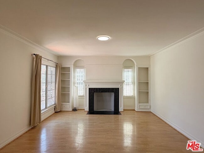 Building Photo - 173 Mariposa Ave