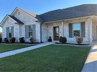 Building Photo - 2148 Pirate Dr