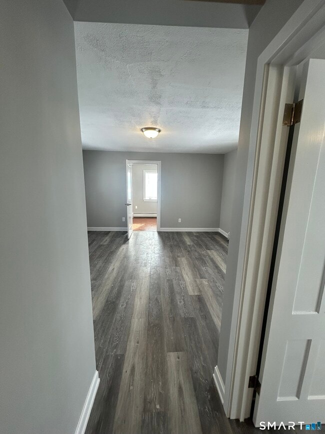 Building Photo - 54 Forest St