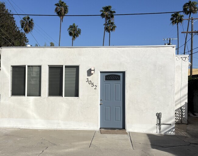 Building Photo - 3052 West Blvd