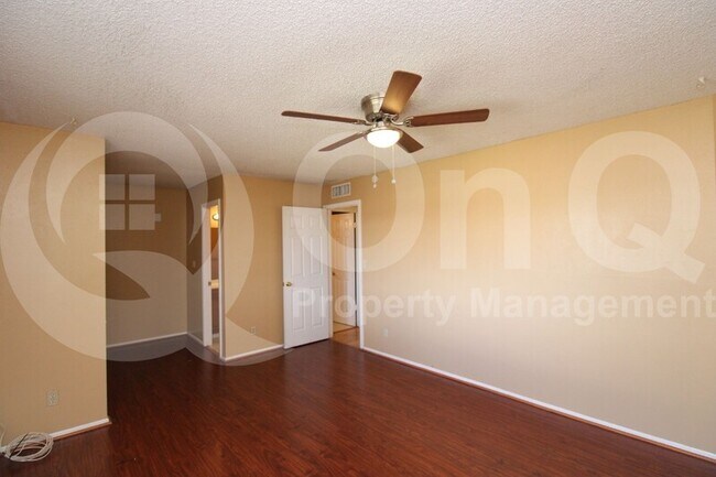 Building Photo - 6560 N 43rd Ave