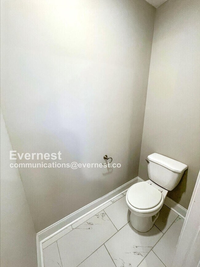 Building Photo - 809 Marksman Ct