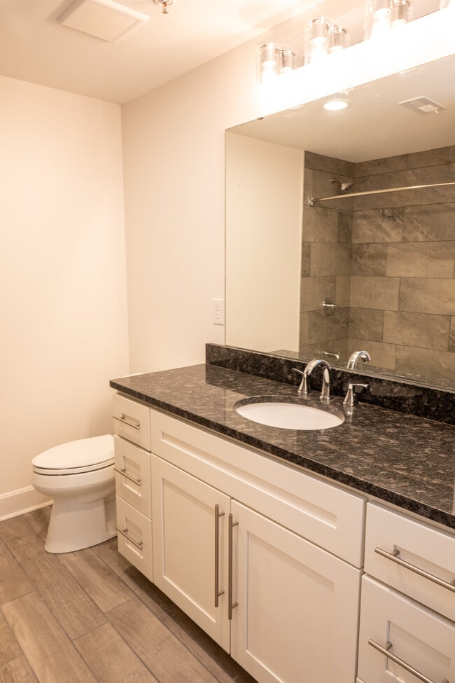 2301 | Bathroom - ArriveKC Condos