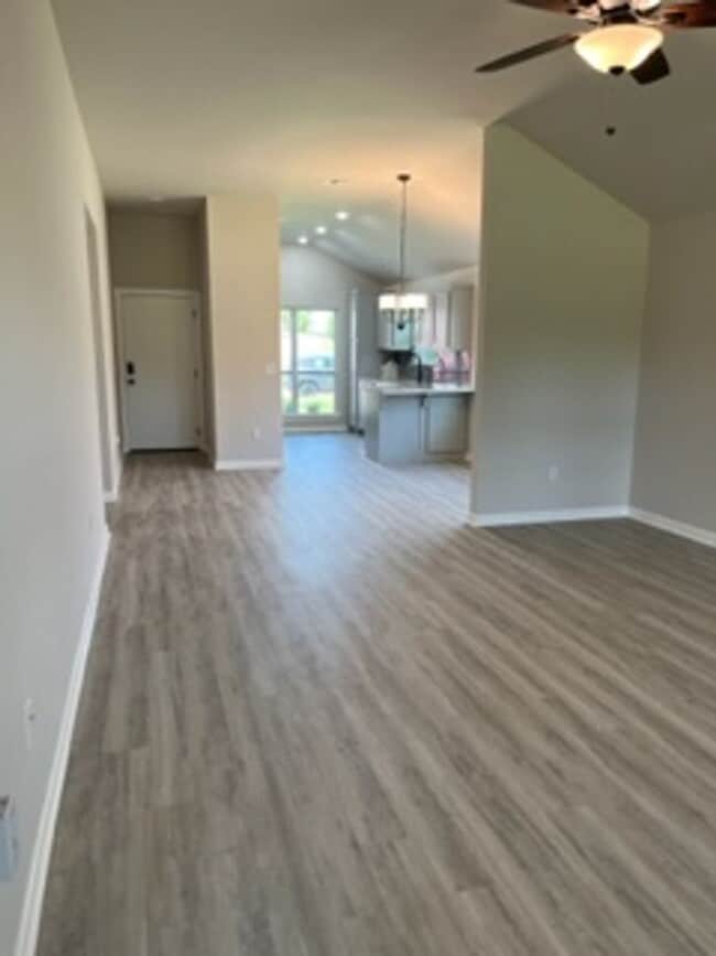 Building Photo - Beautiful New Home!