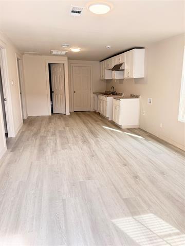 Building Photo - 3522 Roberts Ave