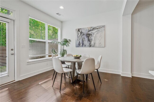 Building Photo - 2235 Mulsanne Dr