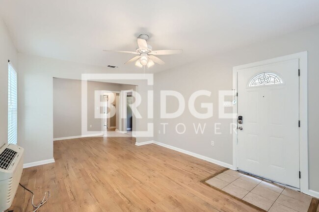 Building Photo - 224 E Boyd St