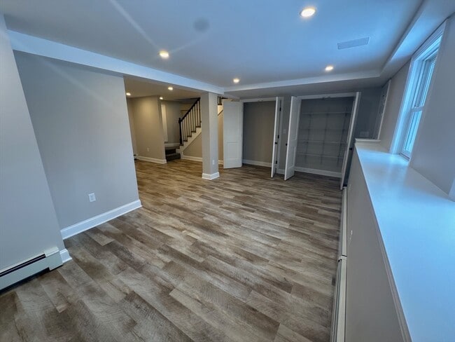 Building Photo - 108 Trimount Ave