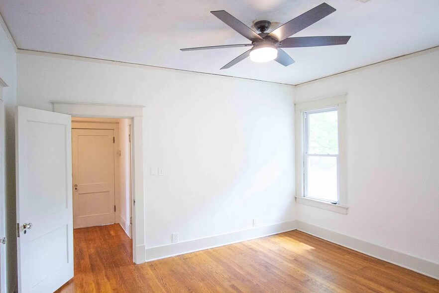 Building Photo - 151 N Evergreen St