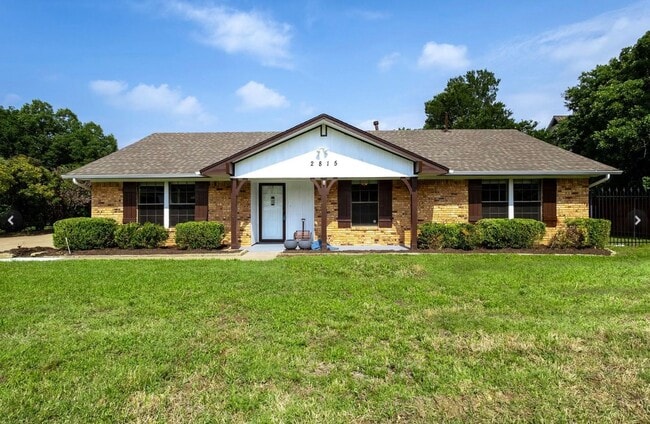 Building Photo - 3 Bed 2 Bath Home - Southlake Carroll ISD