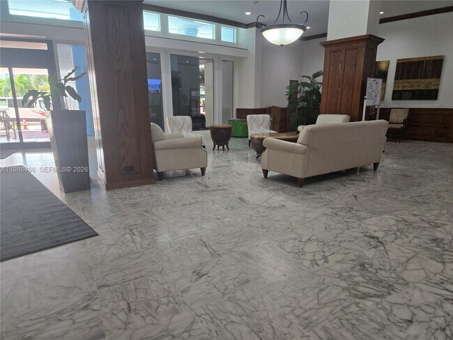 Building Photo - 3505 S Ocean Dr