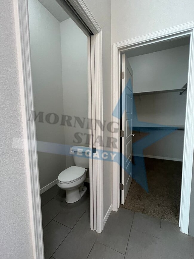 Building Photo - Charming 3-bedroom, 2-bathroom w/ views!