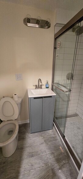 Building Photo - 5423 S Blackstone Ave