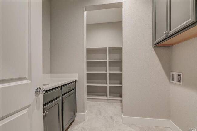 Building Photo - Beautiful 4 Bedroom Home in Brighton Landing – Vacaville