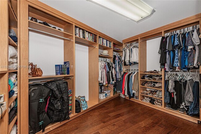 Building Photo - 1850 S Ocean Dr