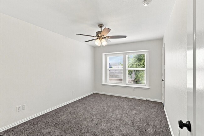 Building Photo - 3403 Oakleigh Ln