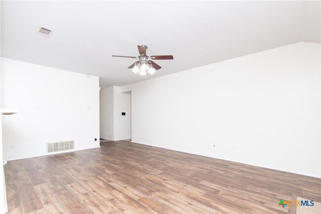 Building Photo - 3301 Dorothy Jane Dr