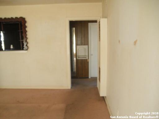 Building Photo - 215 Edna-