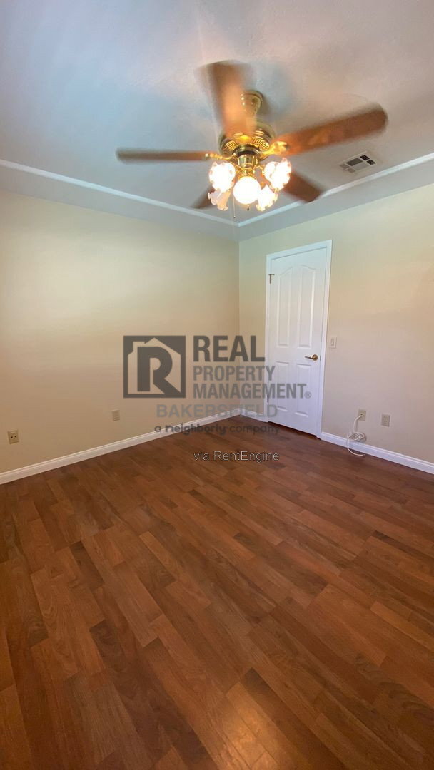 Building Photo - 10916 Stony Point Dr