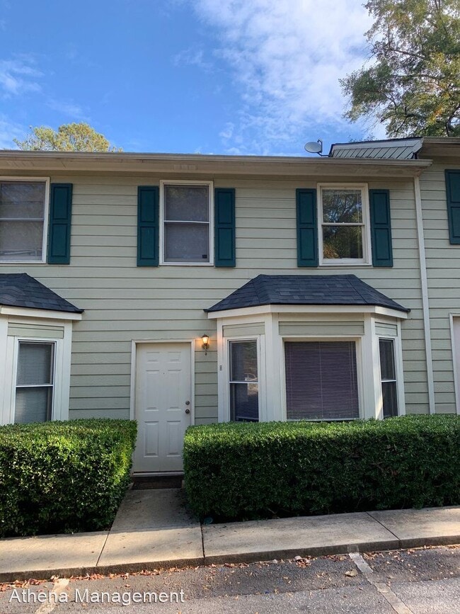 Building Photo - 2 br, 2.5 bath House - 125 Dennis Drive Un...