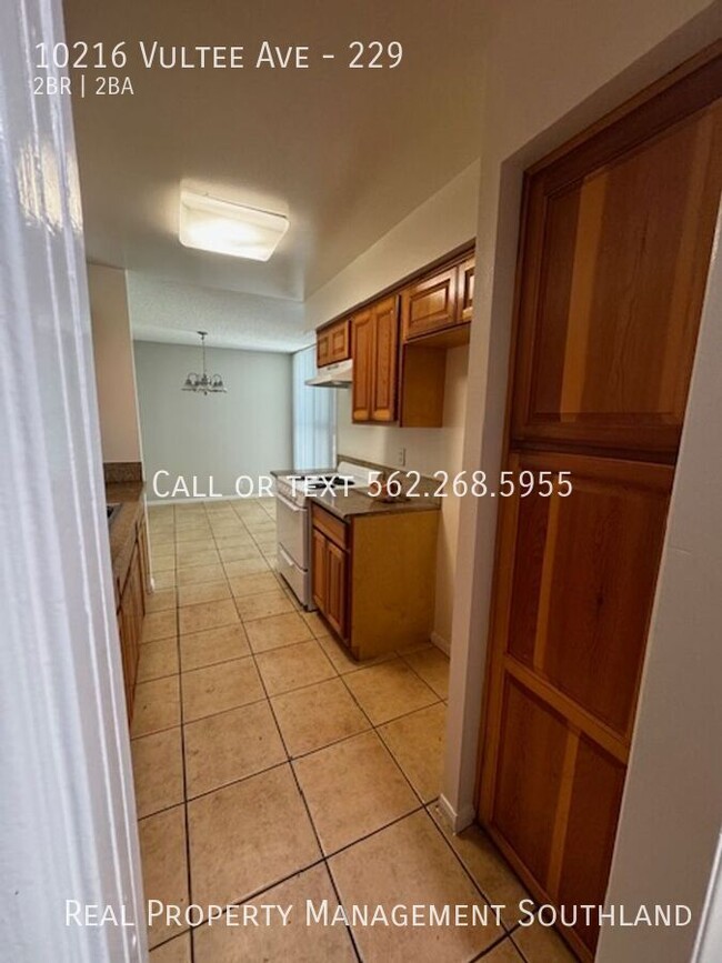 Building Photo - 2 Bedroom/ 2 Bath Spacious Apartment in Do...