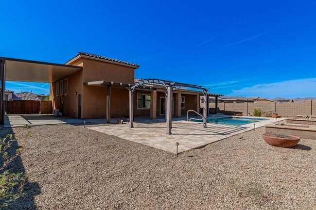 Building Photo - LAS BARRANCAS POOL HOME WITH SOLAR