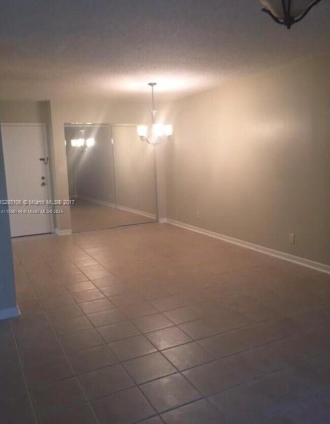 Building Photo - 3123 Oakland Shores Dr