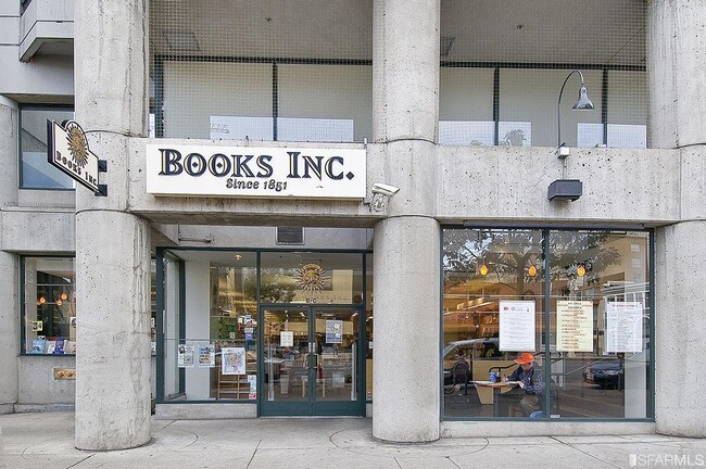 Building Photo - 601 Van Ness Ave