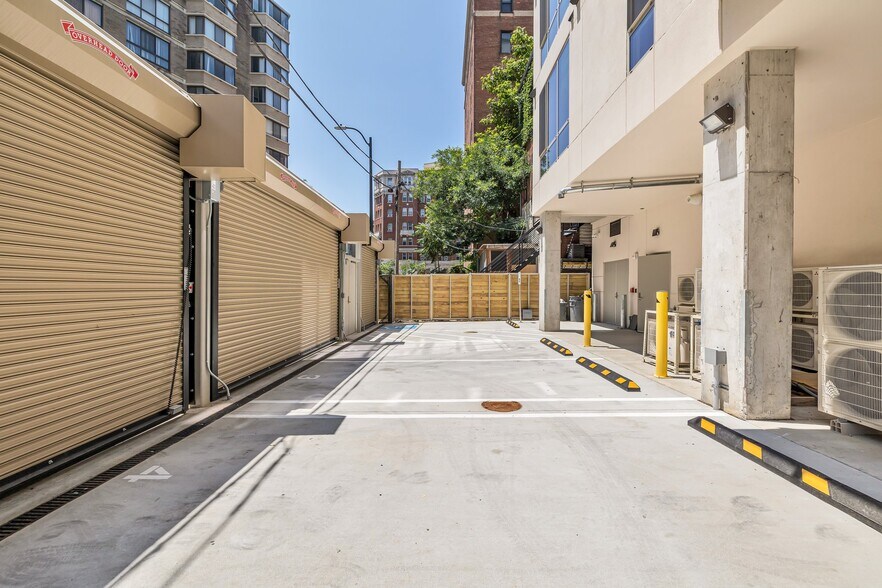 Building Photo - 1224 M St NW