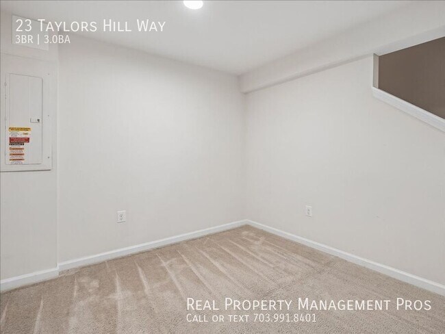 Building Photo - 23 Taylors Hl Wy