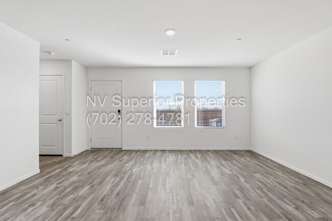 Building Photo - Aliante!! Never lived in!!! Gated!! Community Pool!!! Playground!! 2 Car Garage!! Tankless Hot wa...