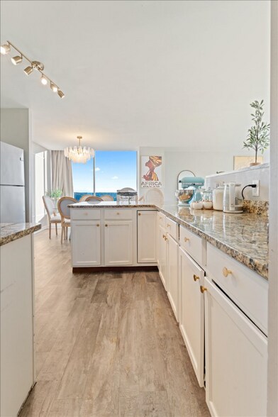 Building Photo - 810 Matson Pl