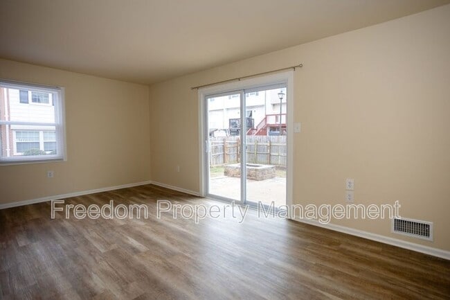 Building Photo - 8343 Irongate Way