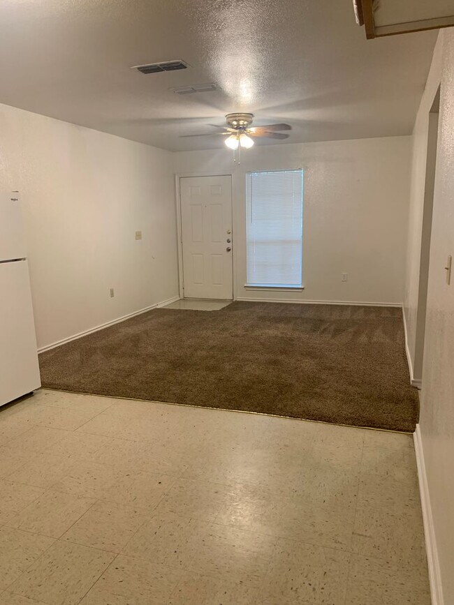 Building Photo - 1110 Williams Ave