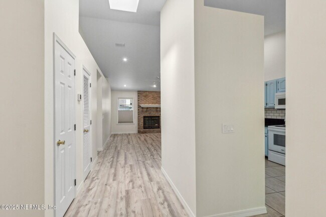 Building Photo - 2145 Cashen Wood Dr