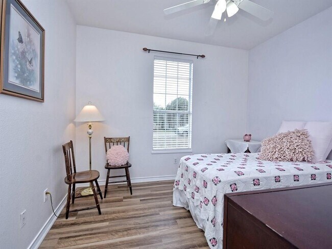 Building Photo - 600 Grand Prairie Cir