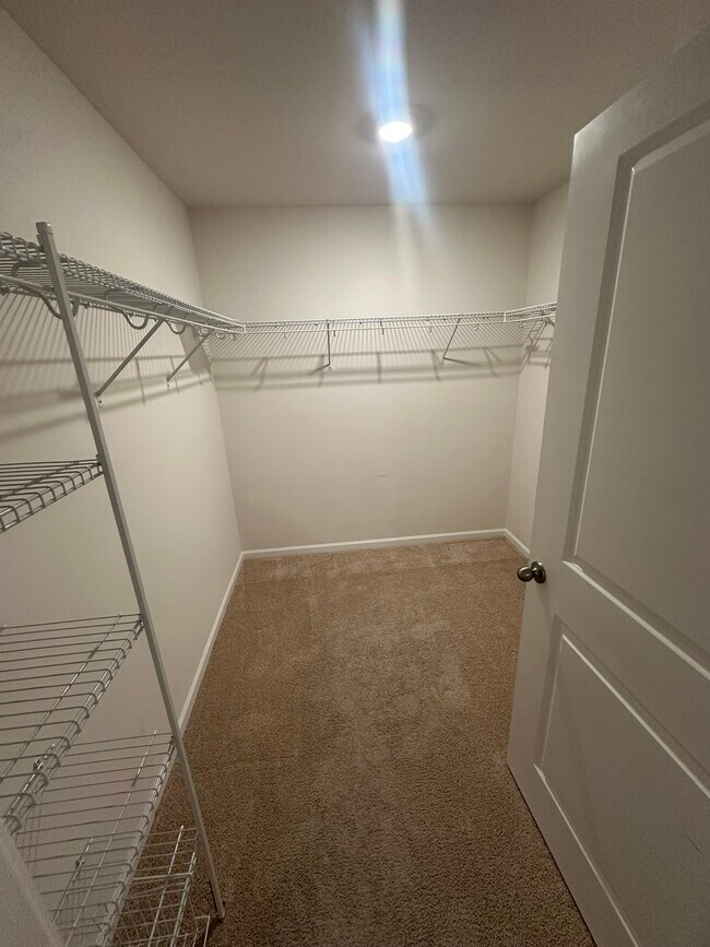 Building Photo - 7705 Sand Pit Rd