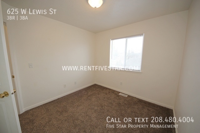 Building Photo - 625 W Lewis St