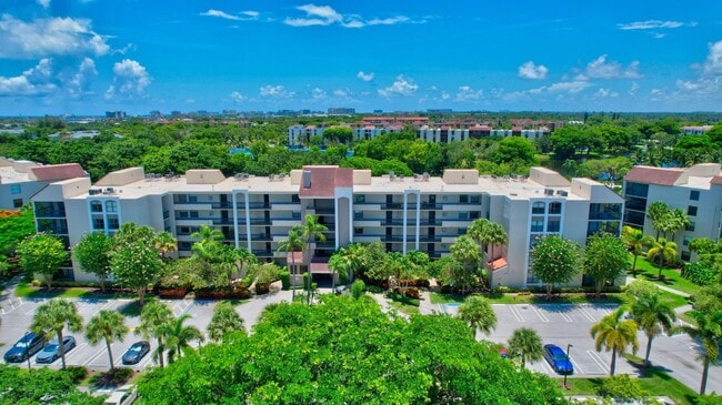 Building Photo - 950 Lavers Cir