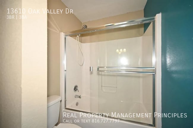 Building Photo - 13610 Oak Valley Dr