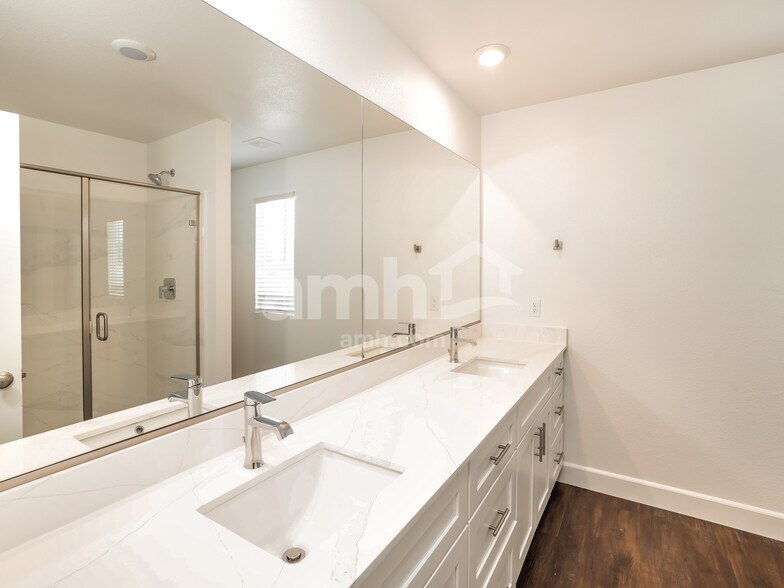 Building Photo - 6500 Enlightenment Dr