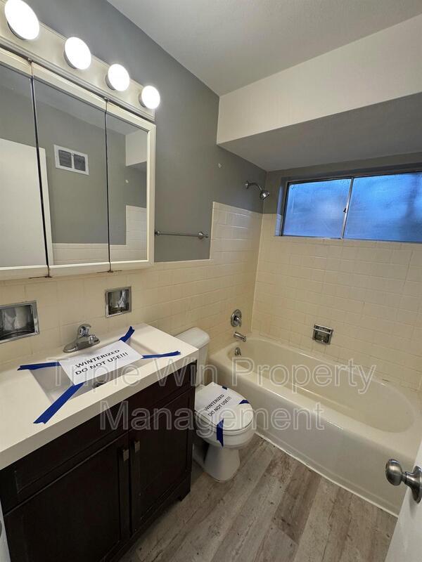 Building Photo - 8000 Noel Ct